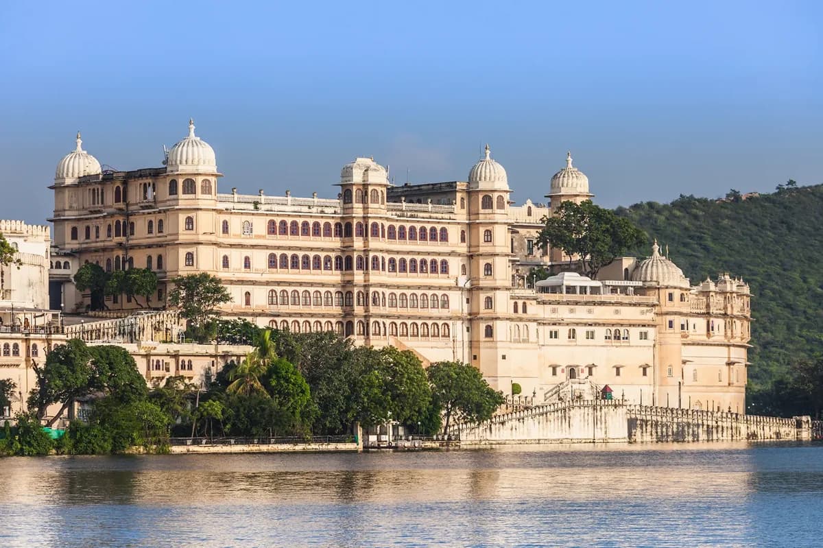 City Palace Udaipur, Udaipur — Rajasthan travel destination